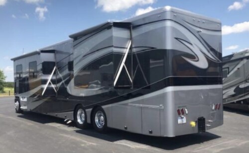 2017 NRC Triple Slide 2 Bath Cascadia, 600 HP Cummins, 115K Miles, Available Today - Image 8